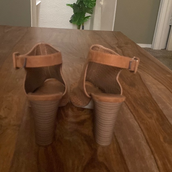 Madden girl stacked heel with ankle strap - Picture 3 of 4